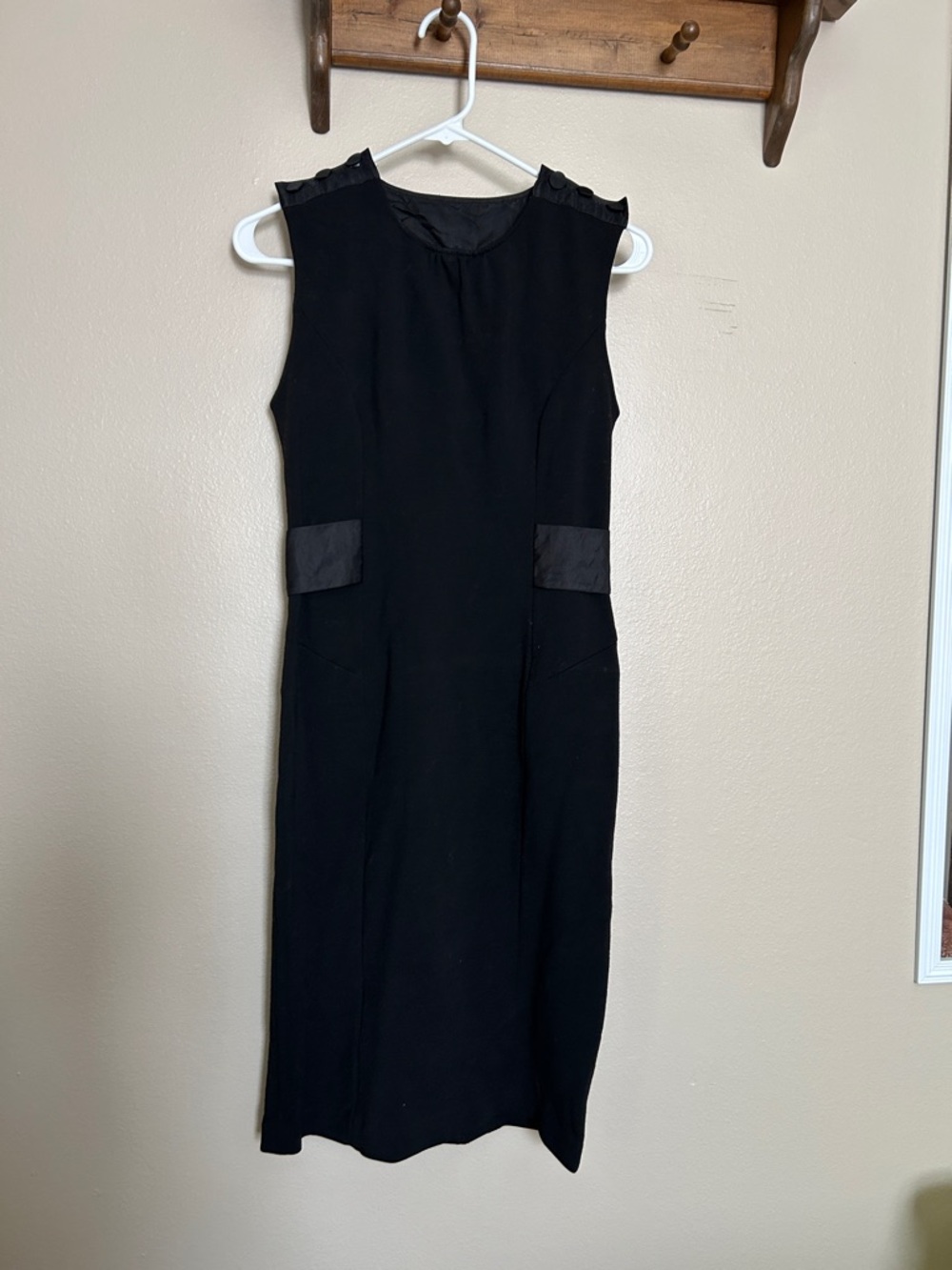 Diane von Furstenburg Vintage Wool Blend Sleeveless Black Dress Size 6